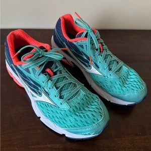 Mizuno Women's Wave Catalyst 2 Running Shoe